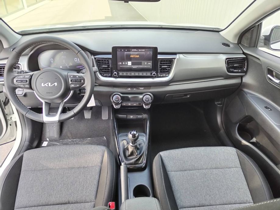 KIA STONIC 1,2 GAS LX URBAN+ M/T POKLON KASKO! - Slika 11