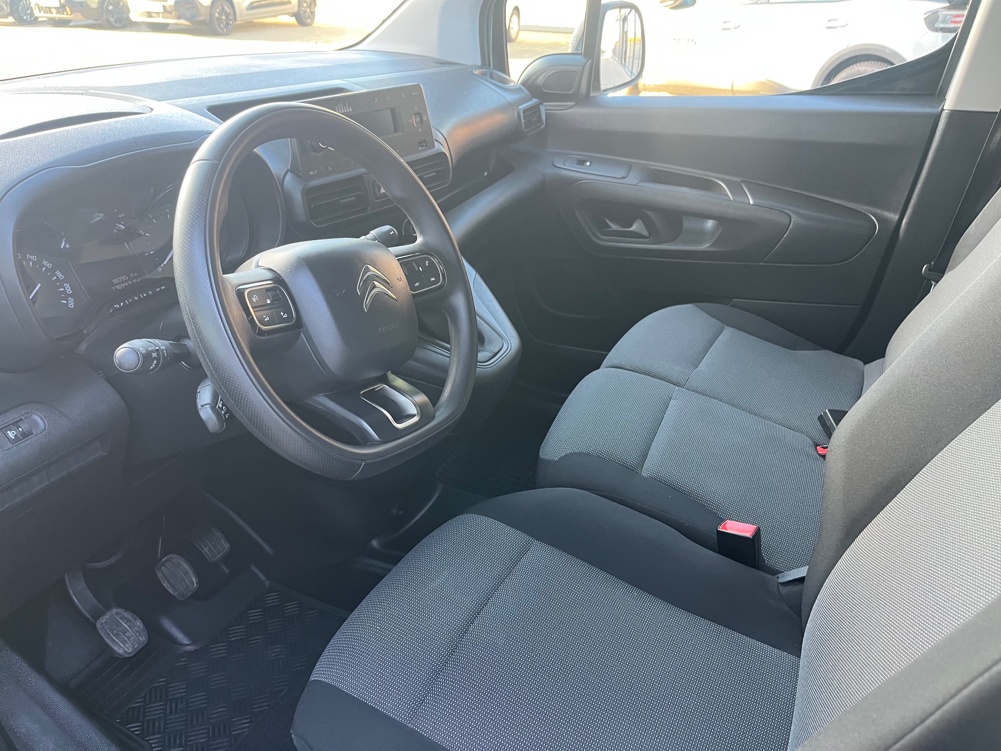 CITROEN BERLINGO FURGON XL BLUEHDI 100 3 SJEDALA - Slika 7